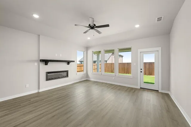 $434,990 | 7502 Prairie Holly Lane, Venus, TX 76084