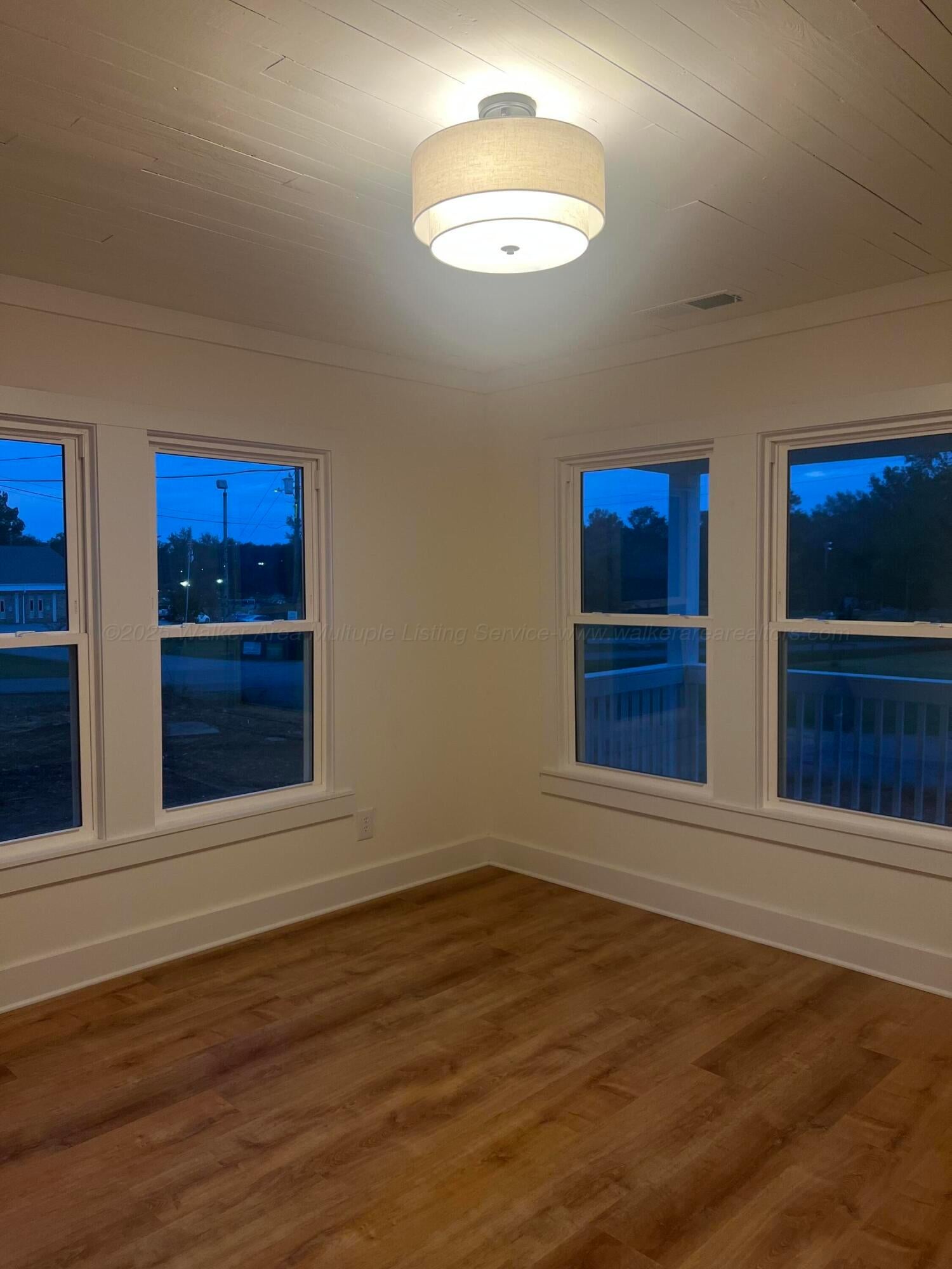 331 Colony Street Winfield, AL 35594 - Photo 5 of 10 IMG_3623
