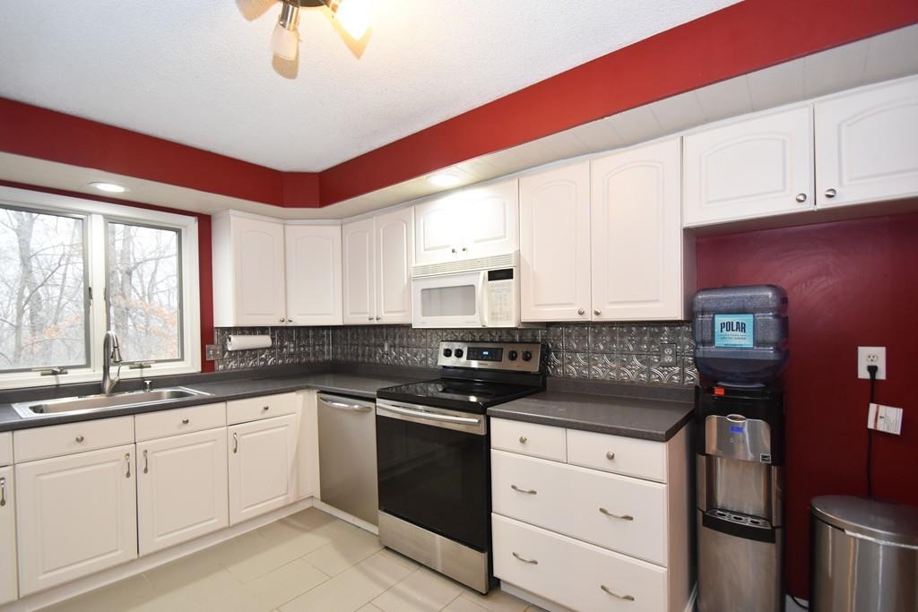 15 Cherokee Road Holland, MA 01521 - Photo 5 of 20