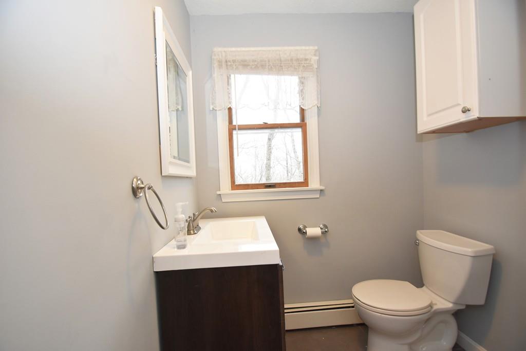 15 Cherokee Road Holland, MA 01521 - Photo 9 of 20