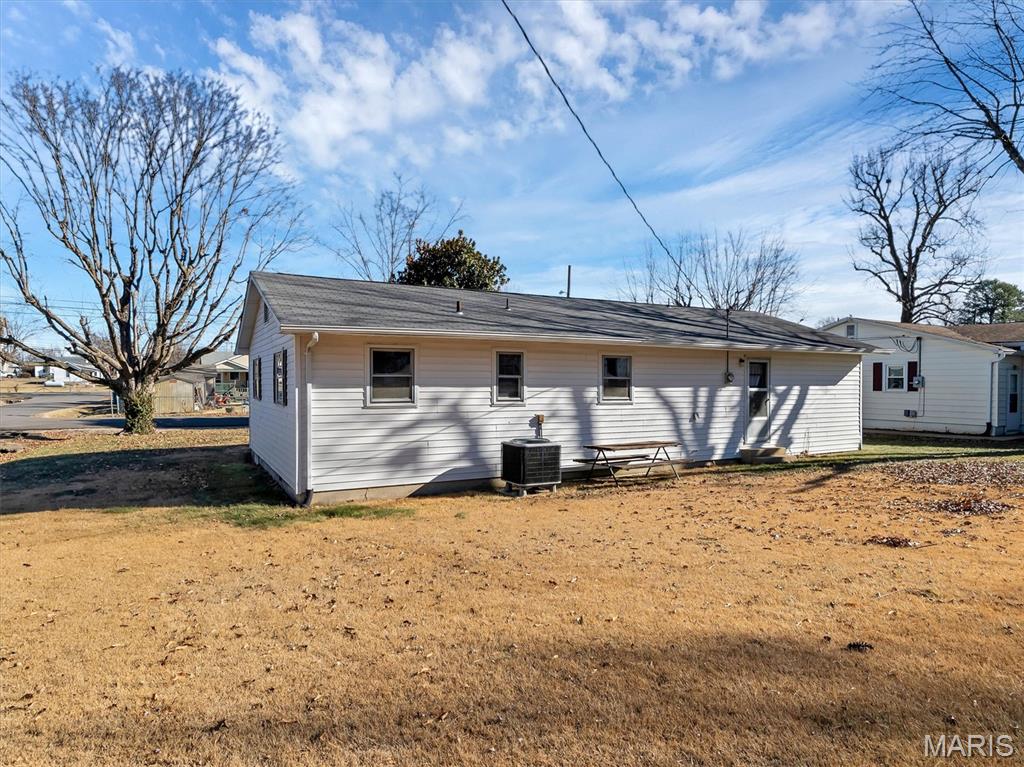 405 Smith Sullivan, MO 63080 - Photo 24 of 27