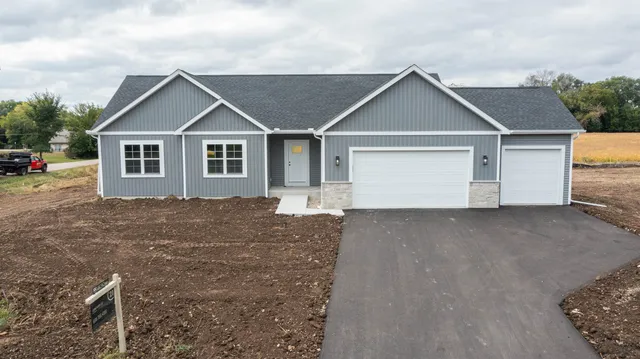 $364,900 | 2300 Pow Wow, Beloit, WI 53511