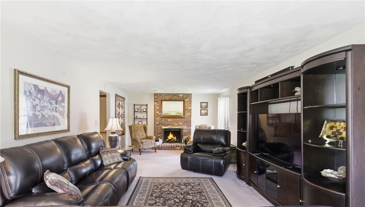 4 High Ridge Drive Lincoln, RI 02865 - Photo 8 of 45