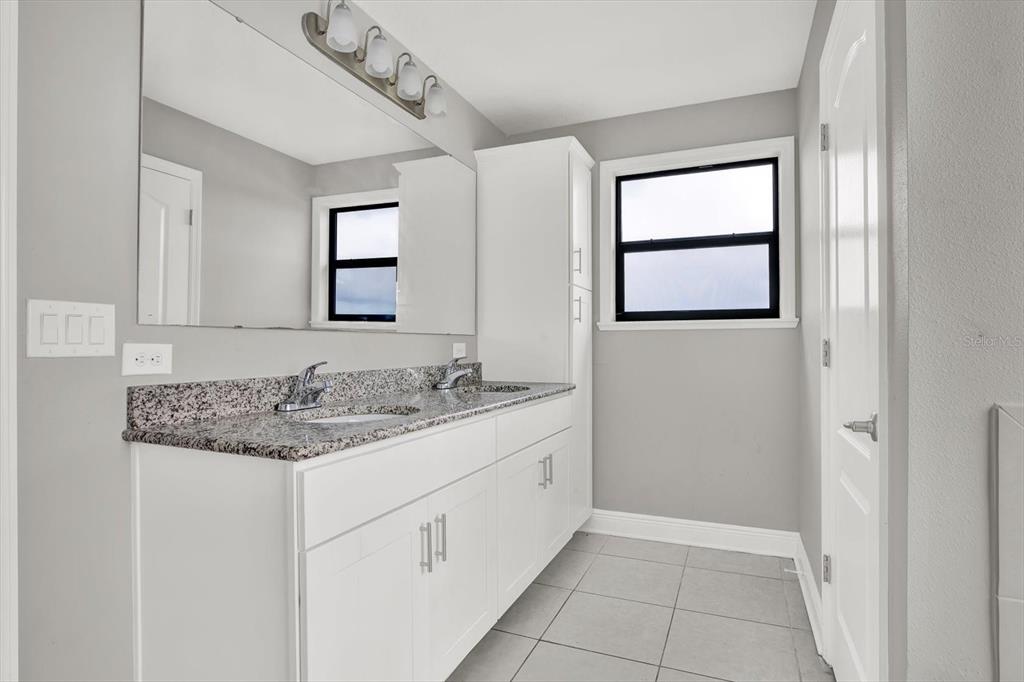 5161 Brickwood Rise Drive Wimauma, FL 33598 - Photo 12 of 26