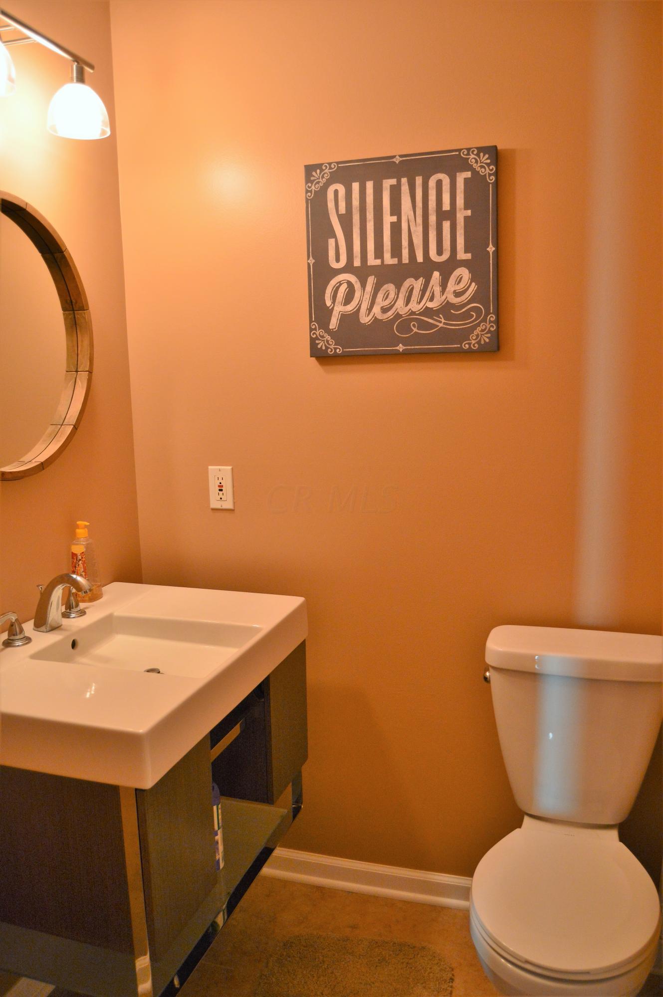 5226 Dierker Road, Unit B Columbus, OH 43220 - Photo 8 of 19