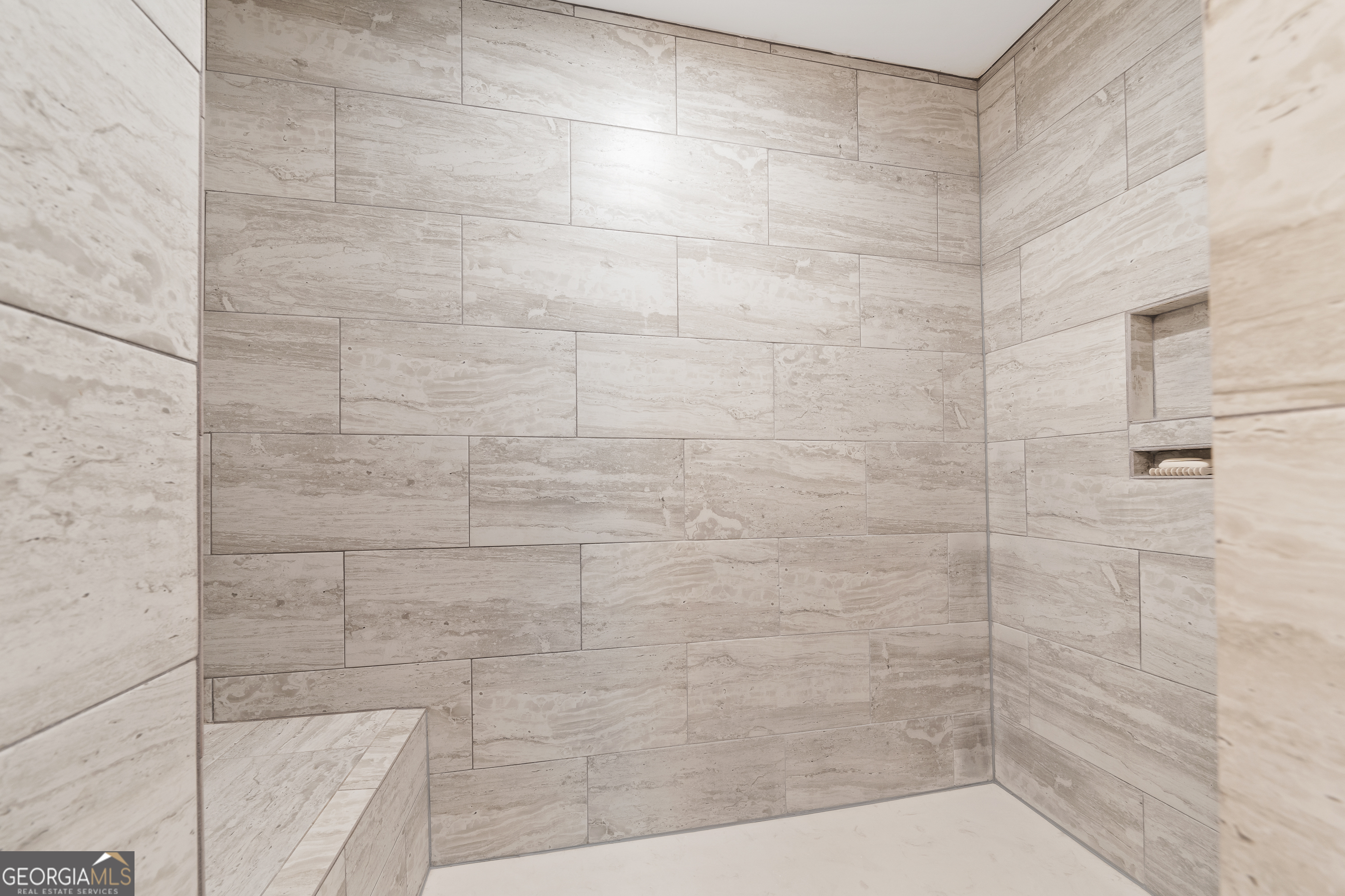 122 Ivey Weaver Road Milledgeville, GA 31061 - Photo 48 of 64 a bathroom with a shower