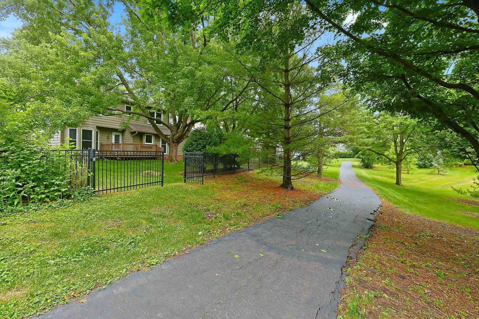 2528 Sun Valley Road Lisle, IL 60532 - Photo 62 of 65