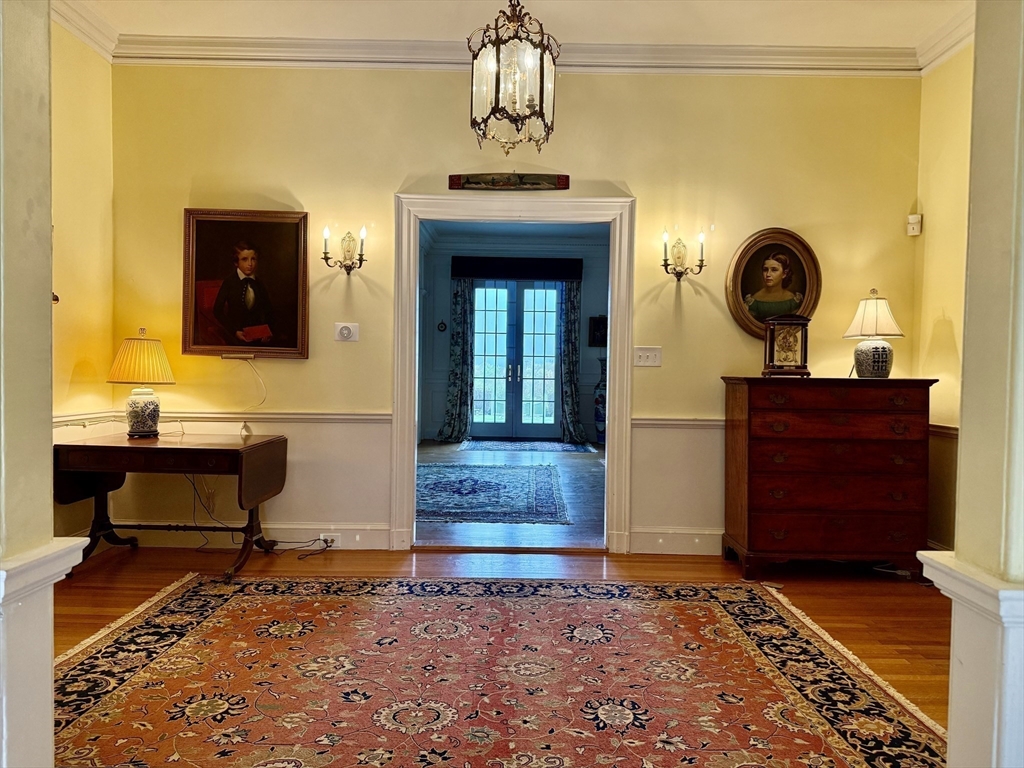 73 Forest Street Manchester, MA 01944 - Photo 4 of 41