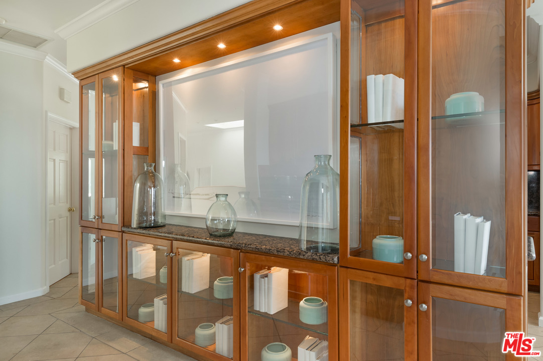 21930 Carbon Mesa Road Malibu, CA 90265 - Photo 16 of 45