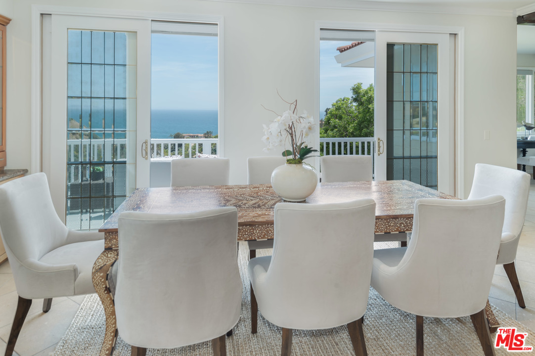 21930 Carbon Mesa Road Malibu, CA 90265 - Photo 22 of 45