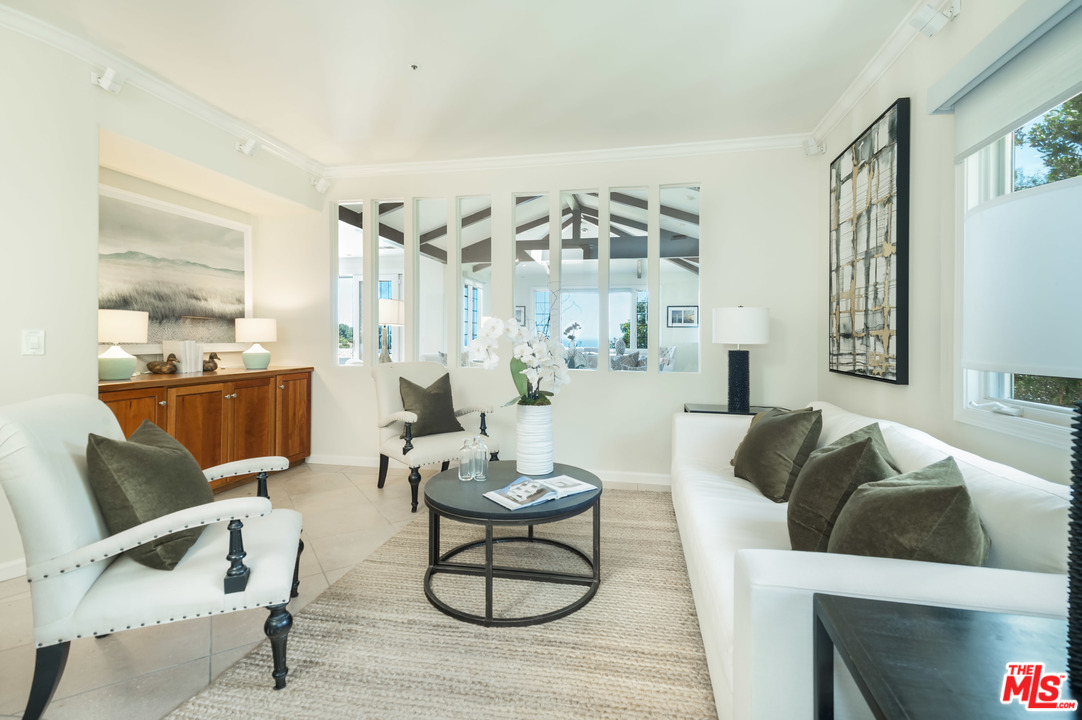 21930 Carbon Mesa Road Malibu, CA 90265 - Photo 26 of 45