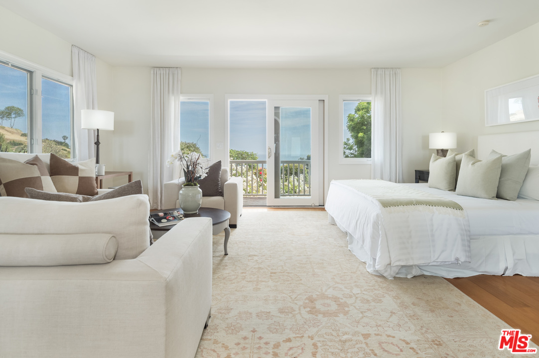 21930 Carbon Mesa Road Malibu, CA 90265 - Photo 33 of 45