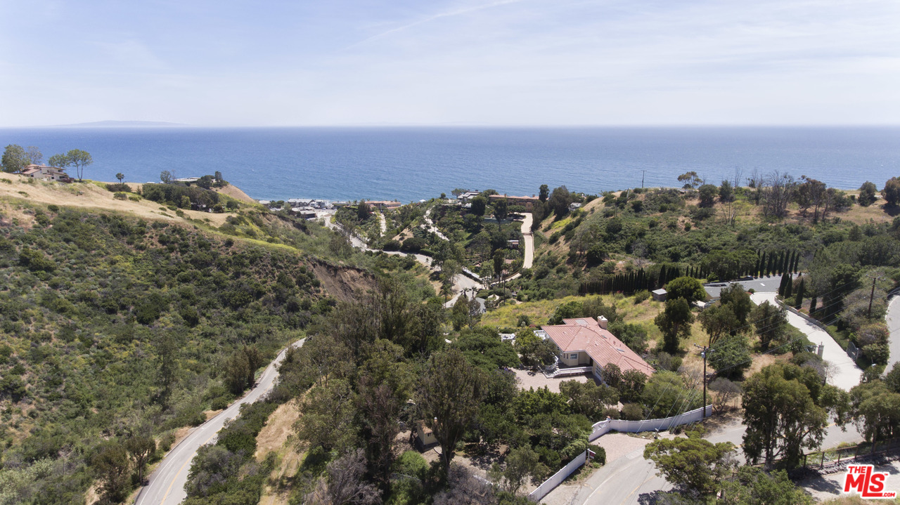 21930 Carbon Mesa Road Malibu, CA 90265 - Photo 40 of 45