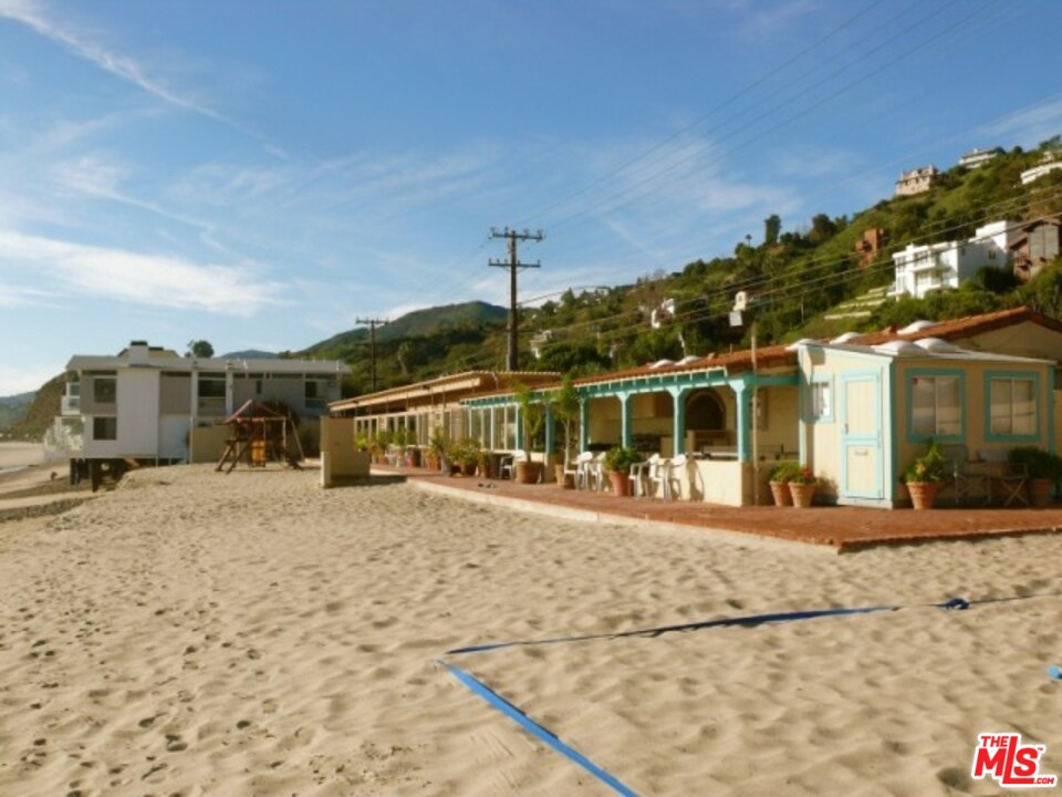21930 Carbon Mesa Road Malibu, CA 90265 - Photo 43 of 45