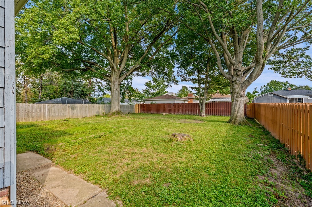11159 Stoneham Road Cleveland, OH 44130 - Photo 24 of 29 Gallery Image 24