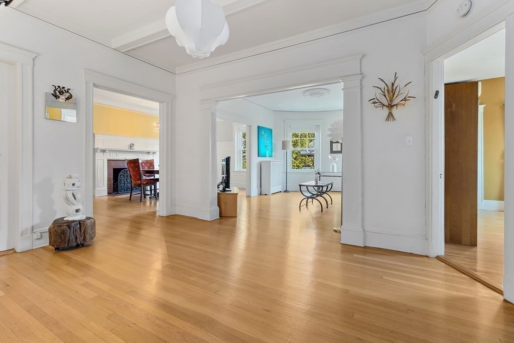 44 Kilsyth Road, Unit 3 Brookline, MA 02445 - Photo 5 of 11