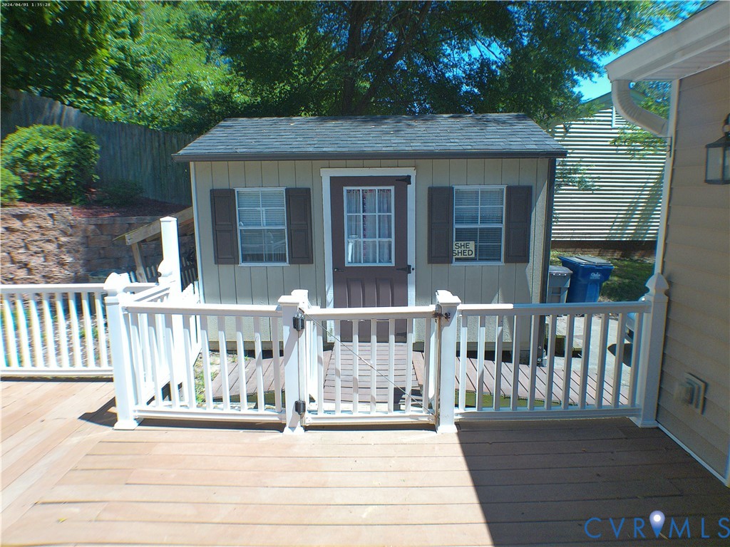 9418 North Rinker Drive Mechanicsville, VA 23116 - Photo 28 of 29 Used as a Craft shed with window AC Unit