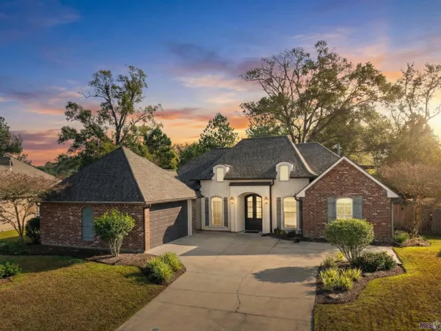 $345,000 | 19910 Stone Hill Drive, Denham Springs, LA 70726