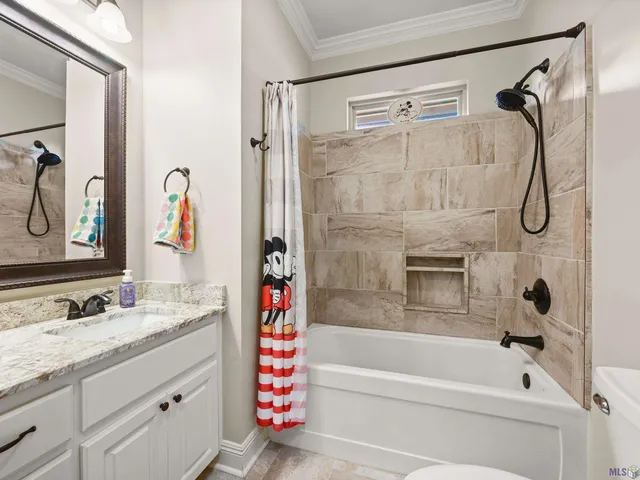 $345,000 | 19910 Stone Hill Drive, Denham Springs, LA 70726