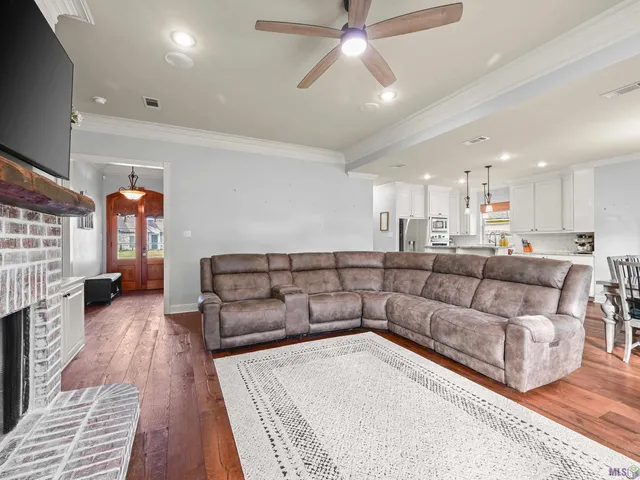 $345,000 | 19910 Stone Hill Drive, Denham Springs, LA 70726