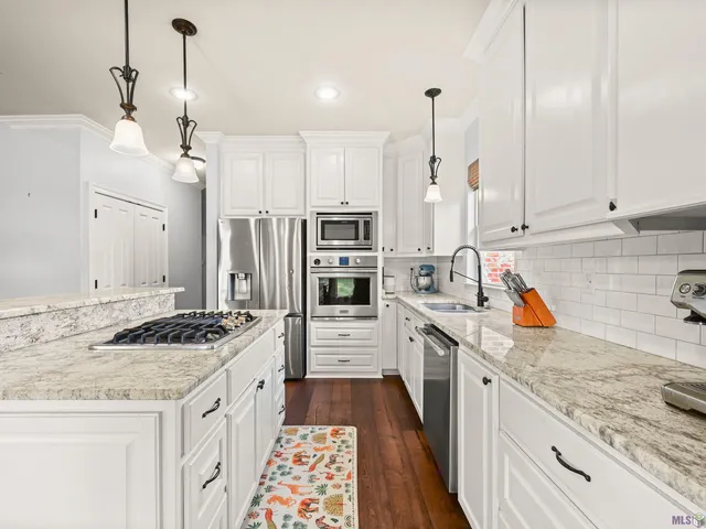 $345,000 | 19910 Stone Hill Drive, Denham Springs, LA 70726