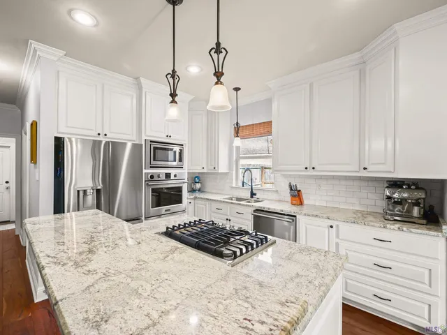 $345,000 | 19910 Stone Hill Drive, Denham Springs, LA 70726