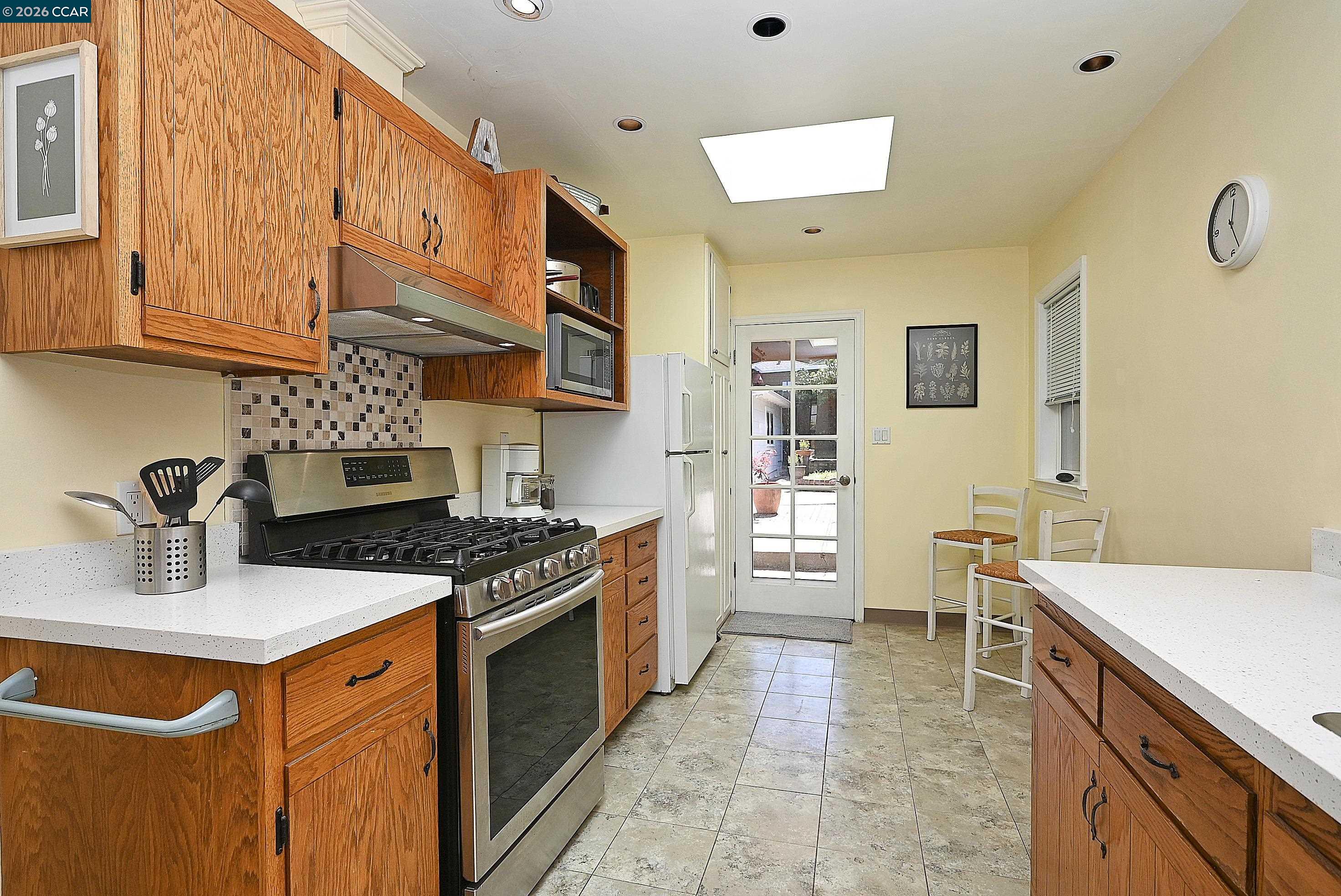 925 North Road Belmont, CA 94002 - Photo 14 of 36