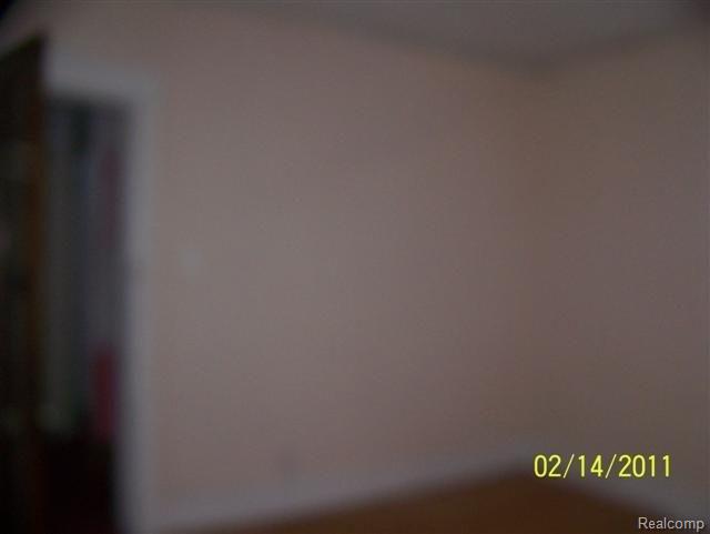102_1073 (Small)