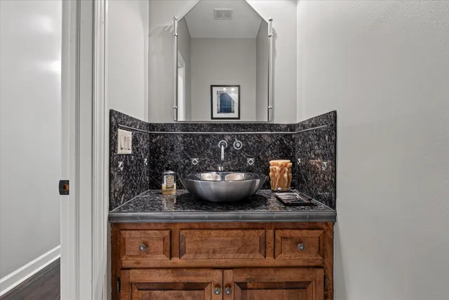 $1,995,000 | 2751 West Deer Creek Court, River Hills, WI 53217