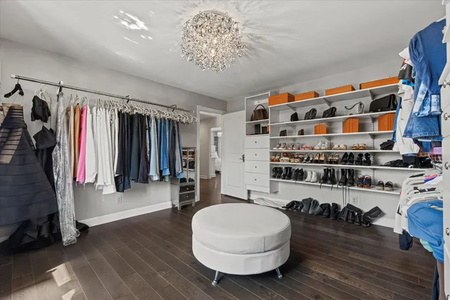 $1,995,000 | 2751 West Deer Creek Court, River Hills, WI 53217