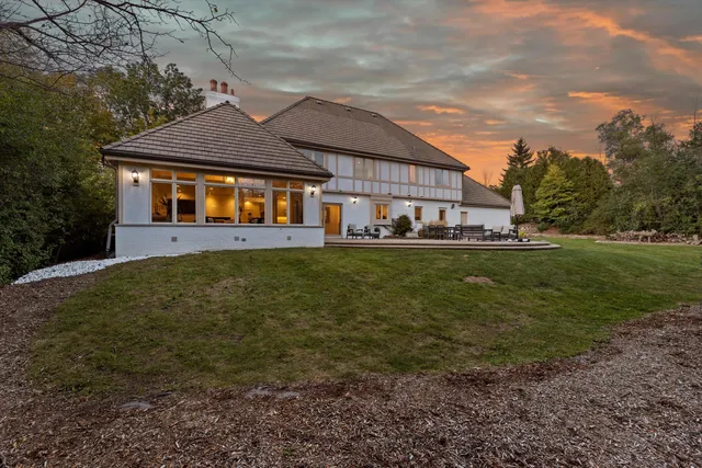 $1,995,000 | 2751 West Deer Creek Court, River Hills, WI 53217