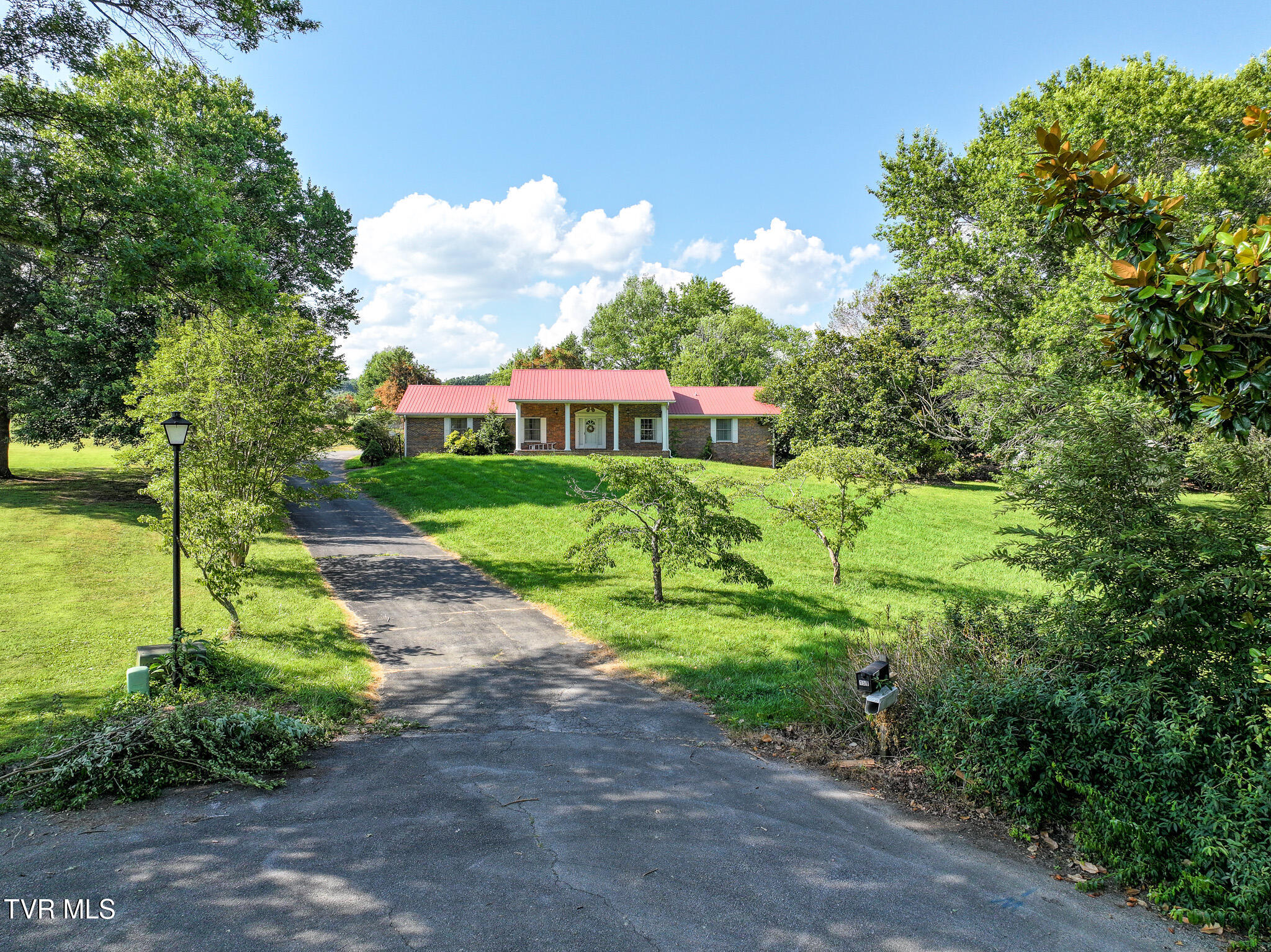 159 Kimbili Drive Greeneville, TN 37745 - Photo 2 of 26 DJI_20250708171457_0706_D