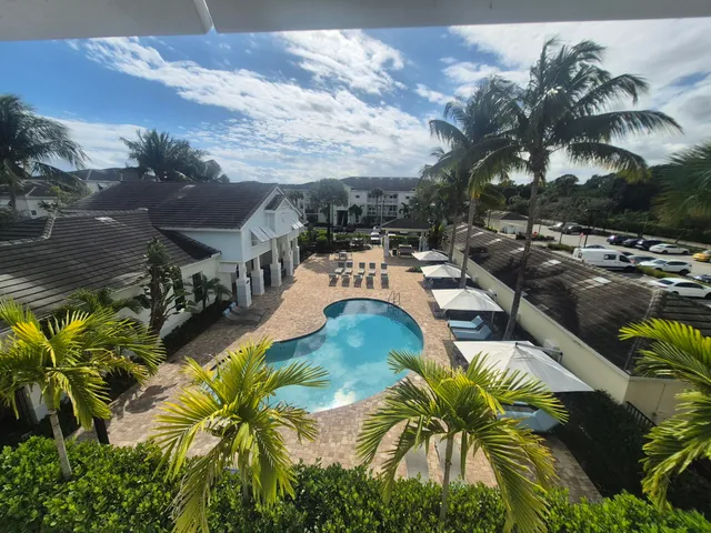 $2,590 | 3611 High Ridge Road, Unit 308, Boynton Beach, FL 33426