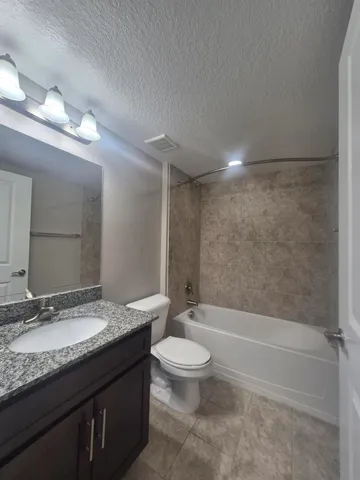$2,590 | 3611 High Ridge Road, Unit 308, Boynton Beach, FL 33426