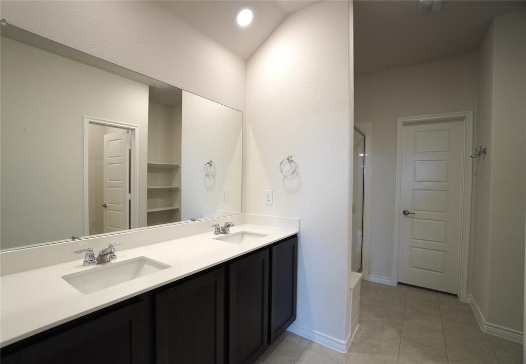 476 Declaration Way Fate, TX 75189 - Photo 16 of 28 Gallery Image 16