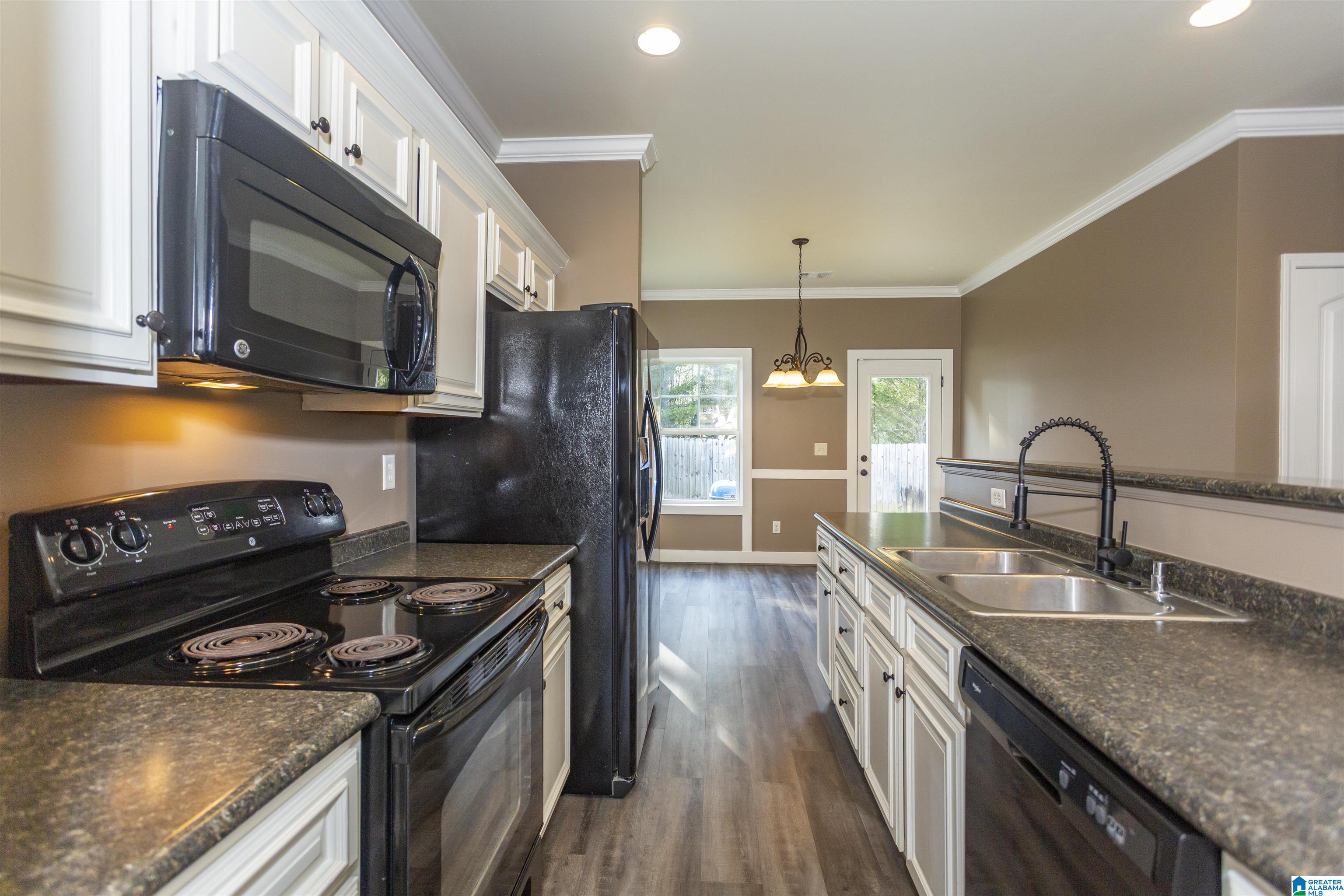 116 Enclave Avenue Calera, AL 35040 - Photo 13 of 37