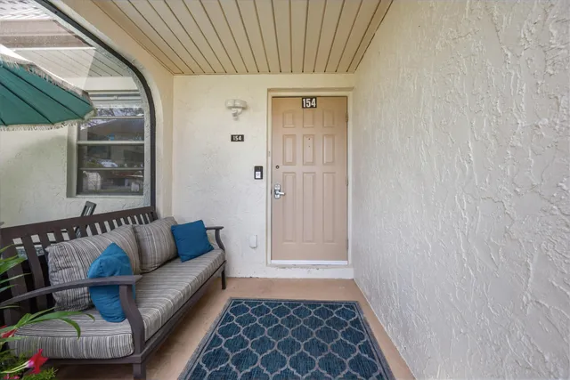 $244,900 | 154 Lake Rebecca Drive, West Palm Beach, FL 33411