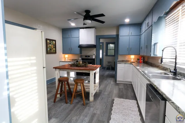 $220,000 | 116 4th Street, Unit 327 W MADISON ST, Madison, KS 66860