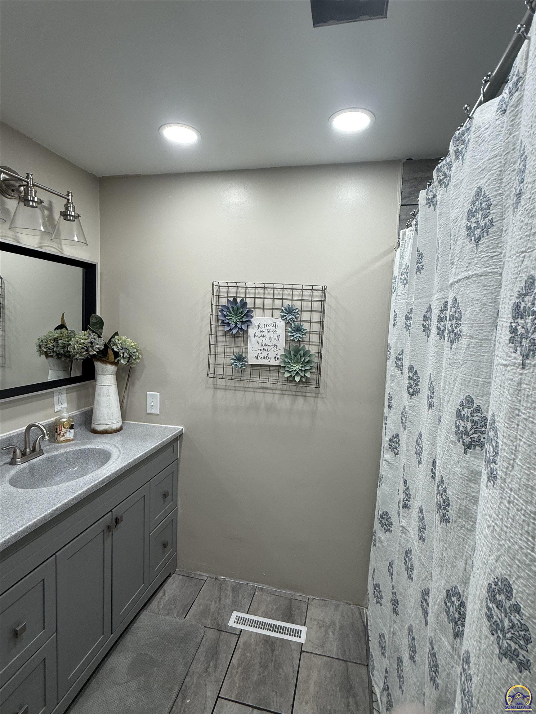 116 4th Street, Unit 327 W MADISON ST Madison, KS 66860 - Photo 19 of 54