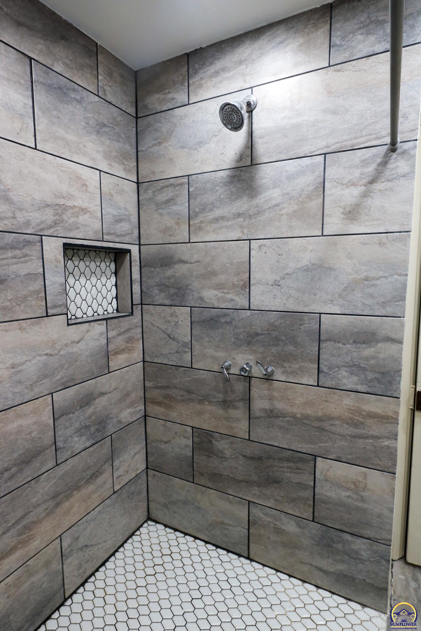 116 4th Street, Unit 327 W MADISON ST Madison, KS 66860 - Photo 21 of 54