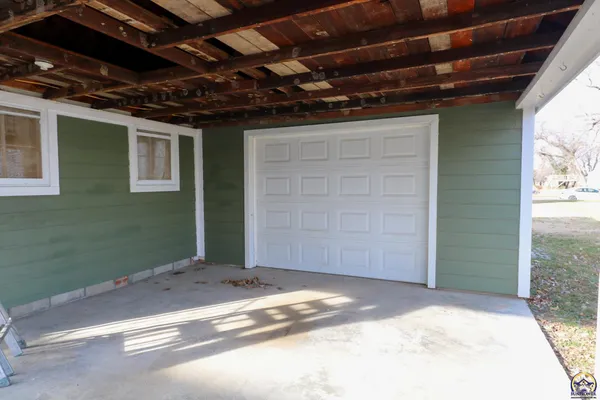 $145,000 | 116 4th Street, Madison, KS 66860