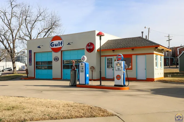 $220,000 | 116 4th Street, Unit 327 W MADISON ST, Madison, KS 66860