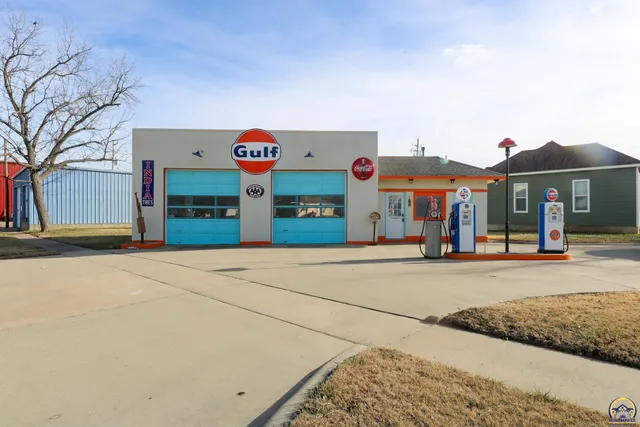 $220,000 | 116 4th Street, Unit 327 W MADISON ST, Madison, KS 66860