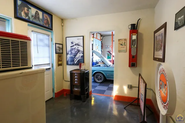 $220,000 | 116 4th Street, Unit 327 W MADISON ST, Madison, KS 66860