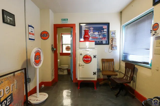 $220,000 | 116 4th Street, Unit 327 W MADISON ST, Madison, KS 66860