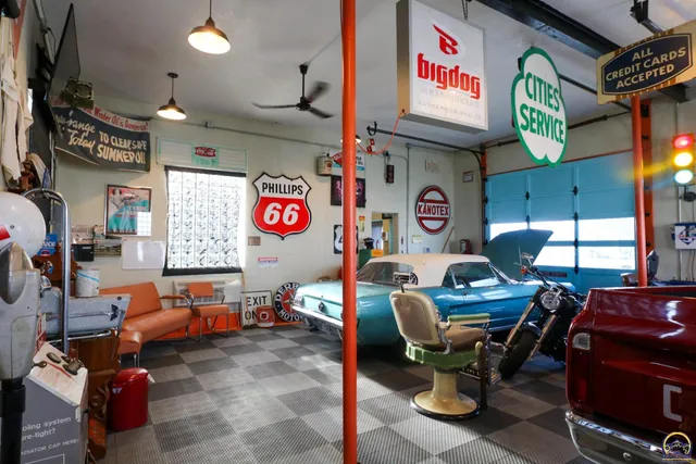 $220,000 | 116 4th Street, Unit 327 W MADISON ST, Madison, KS 66860