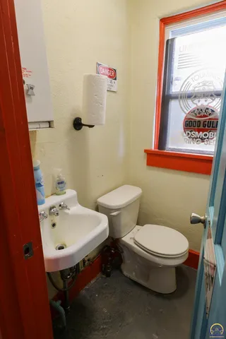 $220,000 | 116 4th Street, Unit 327 W MADISON ST, Madison, KS 66860