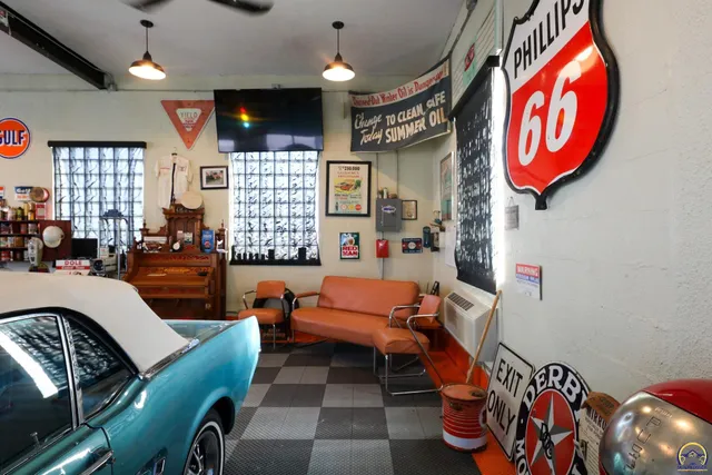 $220,000 | 116 4th Street, Unit 327 W MADISON ST, Madison, KS 66860