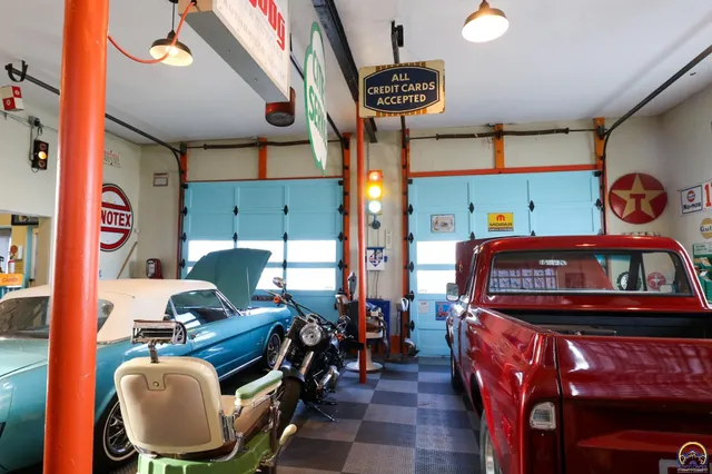 $220,000 | 116 4th Street, Unit 327 W MADISON ST, Madison, KS 66860