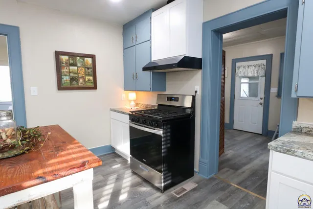 $220,000 | 116 4th Street, Unit 327 W MADISON ST, Madison, KS 66860